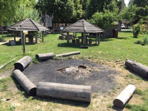 Sonnenhof Naturspielplatz Grillstelle