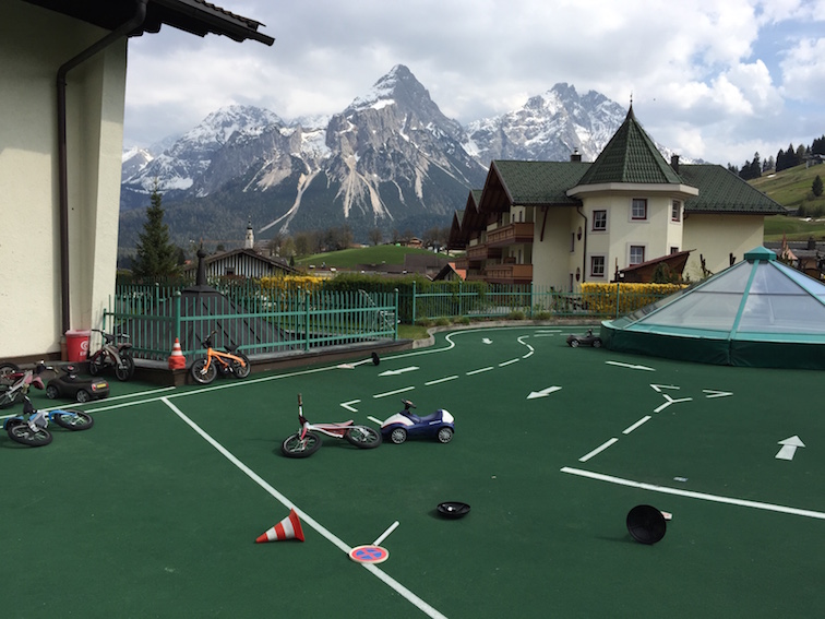 BMW-Kids-Parcours im Kinderhotel Alpenrose