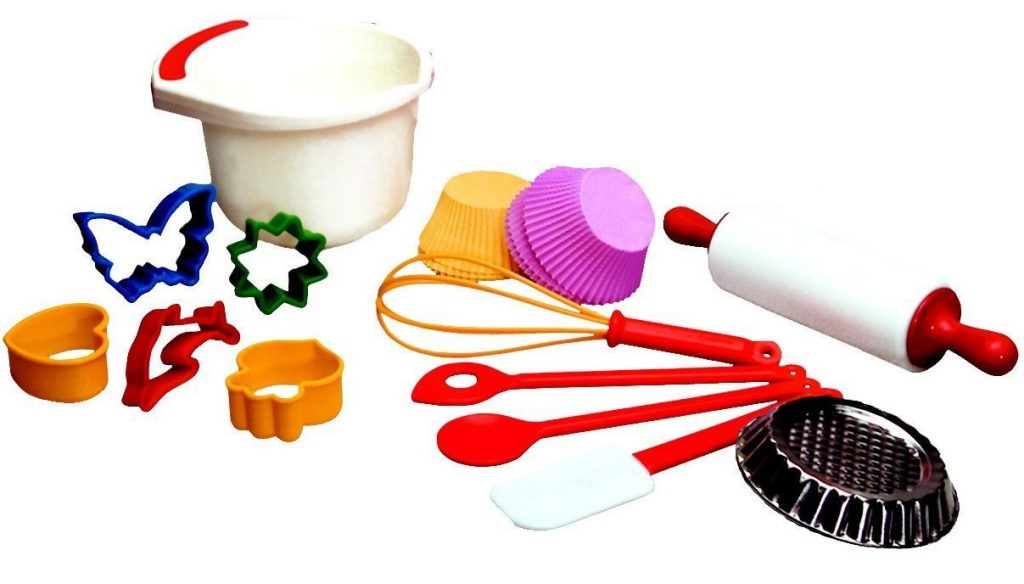 40-teiliges backset mit backzubehör und backutensilien für kinder; Ausstechformen; Schürze und backbuch mit leckeren rezepten; überraschungsei lustige